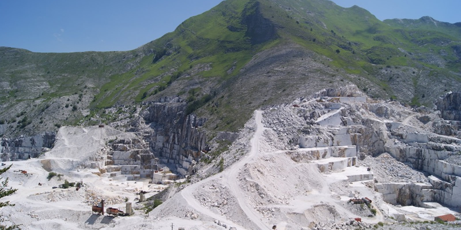 Fabrication and Installation of Natural and Engineered Stone