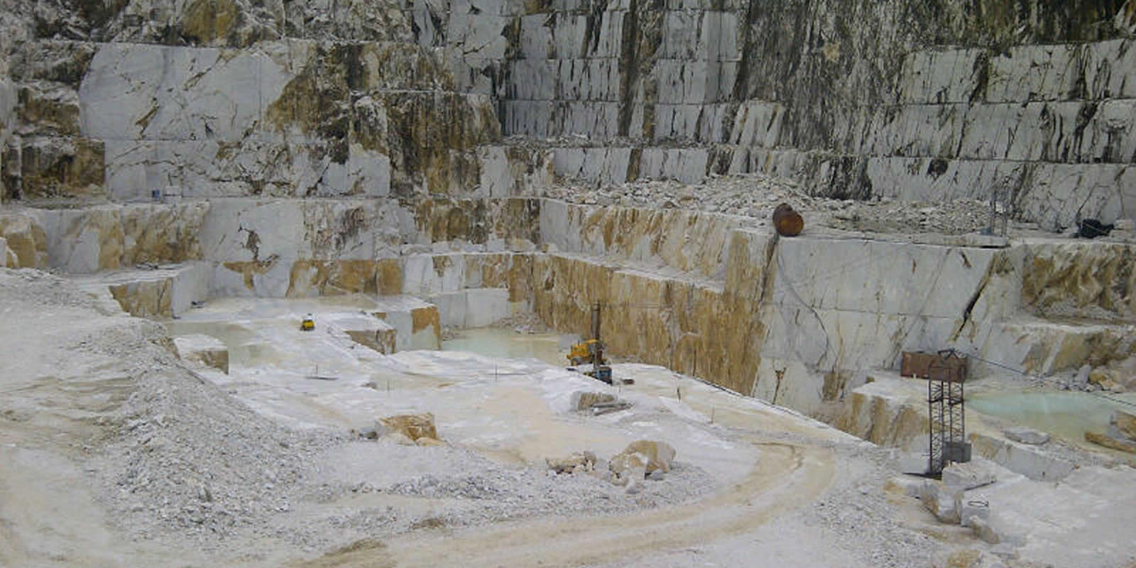 Fabrication and Installation of Natural and Engineered Stone